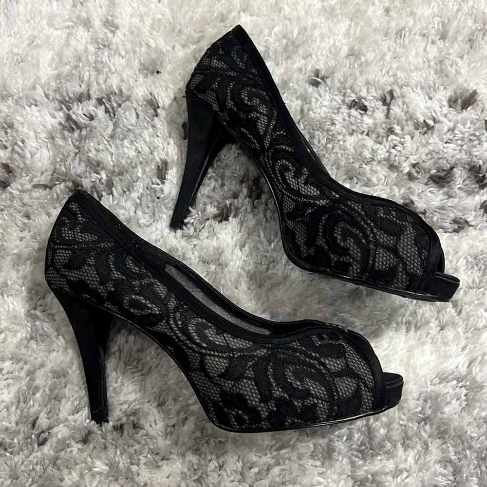 Black Lace Pump Stilettos